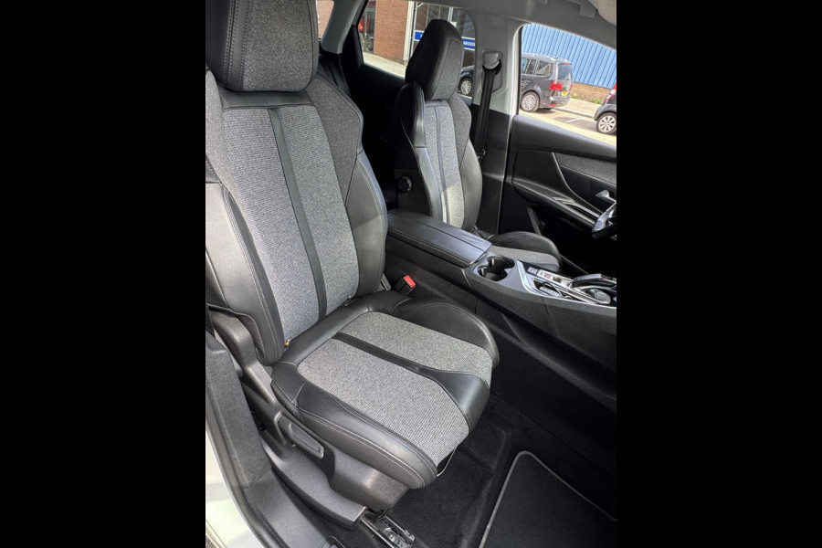 Peugeot 3008 1.2 PureTech Allure -AUTOMAAT I Navigatie I LED/PDC I Achteruitrij camera I Airco I Sport velgen I Dealer onderhouden