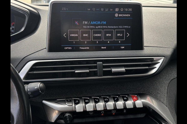Peugeot 3008 1.2 PureTech Allure -AUTOMAAT I Navigatie I LED/PDC I Achteruitrij camera I Airco I Sport velgen I Dealer onderhouden