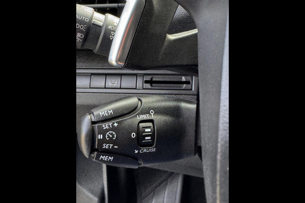 Peugeot 3008 1.2 PureTech Allure -AUTOMAAT I Navigatie I LED/PDC I Achteruitrij camera I Airco I Sport velgen I Dealer onderhouden
