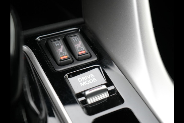 Mitsubishi Eclipse Cross 2.4 PHEV Business Executive Plug In Hybrid | Trekhaak | Adaptive Cruise | Dealer OH | 360 Camera | Alcantara Sportstoelen Verwarmd | Apple Carplay |