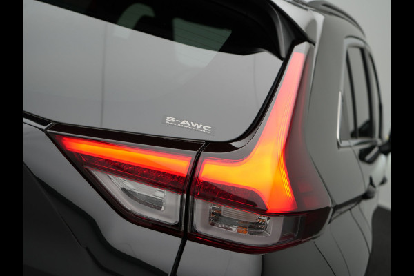 Mitsubishi Eclipse Cross 2.4 PHEV Business Executive Plug In Hybrid | Trekhaak | Adaptive Cruise | Dealer OH | 360 Camera | Alcantara Sportstoelen Verwarmd | Apple Carplay |