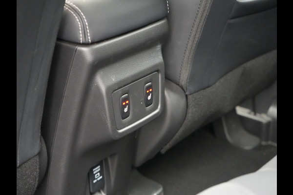 Mitsubishi Eclipse Cross 2.4 PHEV Business Executive Plug In Hybrid | Trekhaak | Adaptive Cruise | Dealer OH | 360 Camera | Alcantara Sportstoelen Verwarmd | Apple Carplay |