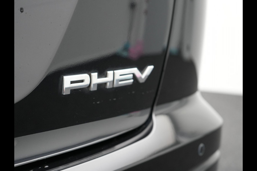 Mitsubishi Eclipse Cross 2.4 PHEV Business Executive Plug In Hybrid | Trekhaak | Adaptive Cruise | Dealer OH | 360 Camera | Alcantara Sportstoelen Verwarmd | Apple Carplay |