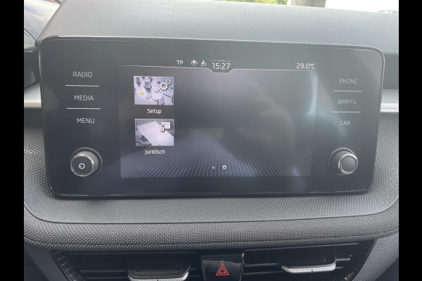 Škoda Fabia 1.0 TSI Ambition Panoramadak Navigatie Carplay PDC Camera Adaptive Cruise Control Stoelverwarming Full LED Climatronic