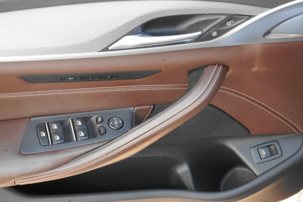 BMW 5 Serie 540i High Executive M-SPORT