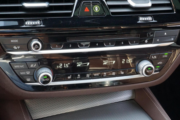 BMW 5 Serie 540i High Executive M-SPORT