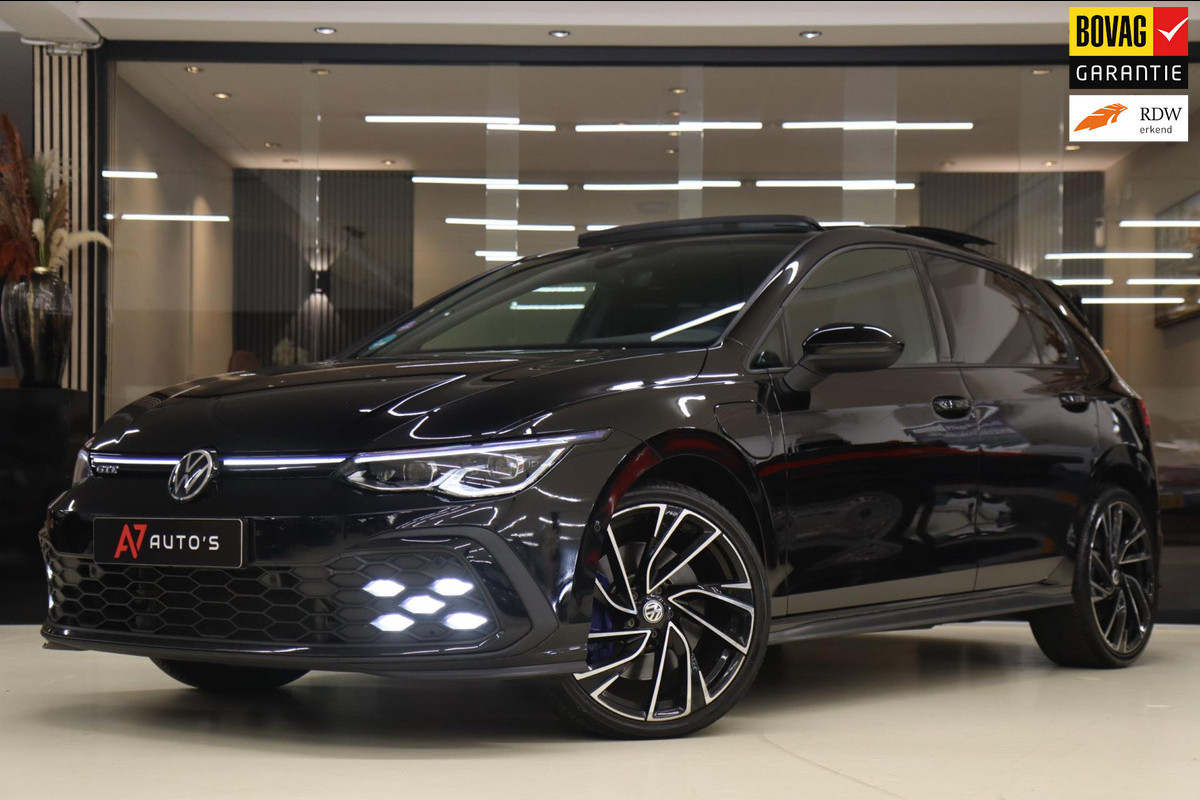 Volkswagen Golf 1.4 eHybrid GTE PANO/IQLIGHT/CAM/CARPLAY/STERHEMEL/VOL Volkswagen Golf 1.4 eHybrid GTE PANO/IQLIGHT/CAM/CARPLAY/STERHEMEL/VOL