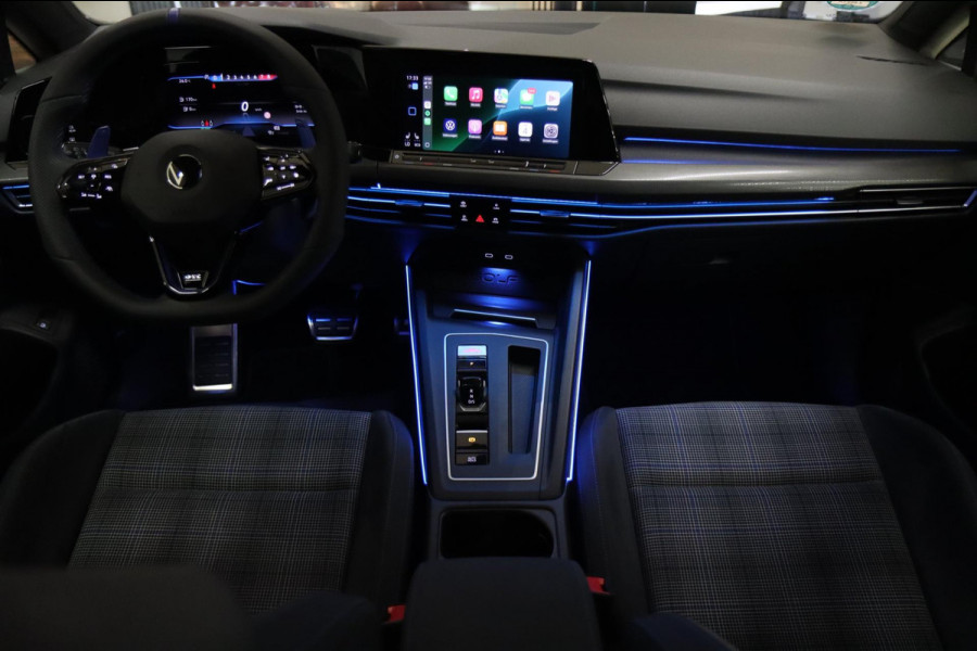 Volkswagen Golf 1.4 eHybrid GTE PANO/IQLIGHT/CAM/CARPLAY/STERHEMEL/VOL