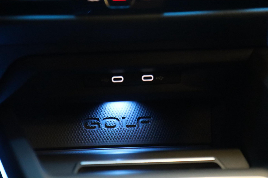 Volkswagen Golf 1.4 eHybrid GTE PANO/IQLIGHT/CAM/CARPLAY/STERHEMEL/VOL