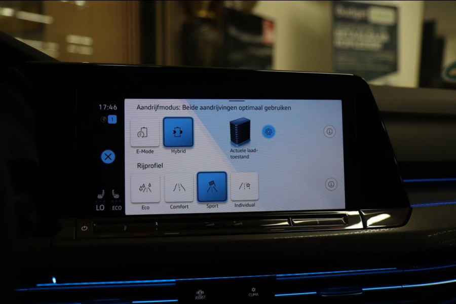 Volkswagen Golf 1.4 eHybrid GTE PANO/IQLIGHT/CAM/CARPLAY/STERHEMEL/VOL
