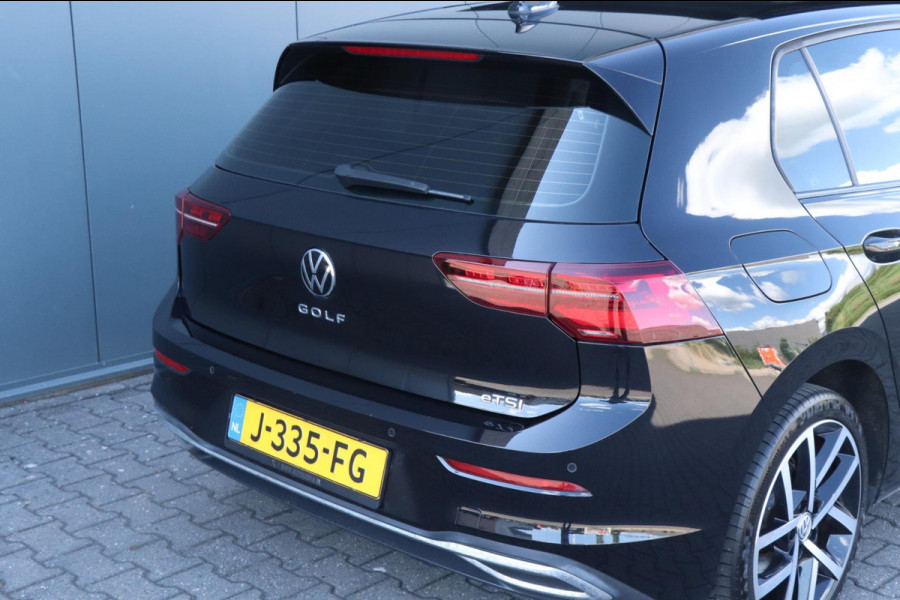 Volkswagen Golf 1.5 eTSI Style | PANO - IQ. LIGHT - NAP - VOL!