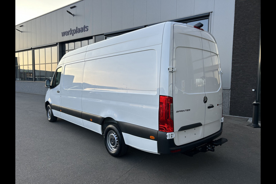 Mercedes-Benz Sprinter 317 CDI L3 H2 3500KG Trekhaak / MBUX / Camera / Navigatie / Airco / 270 Graden achterdeuren