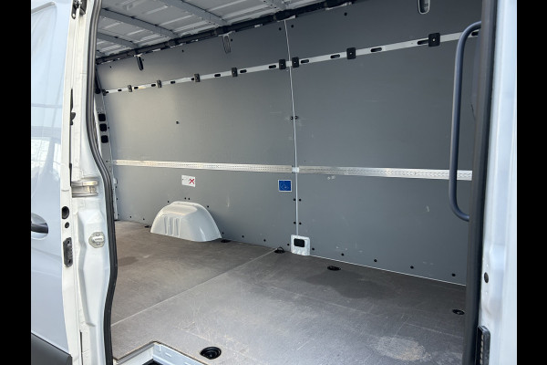 Mercedes-Benz Sprinter 317 CDI L3 H2 3500KG Trekhaak / MBUX / Camera / Navigatie / Airco / 270 Graden achterdeuren