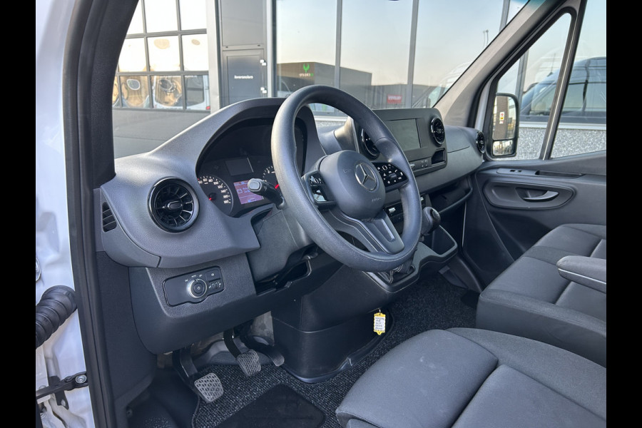 Mercedes-Benz Sprinter 317 CDI L3 H2 3500KG Trekhaak / MBUX / Camera / Navigatie / Airco / 270 Graden achterdeuren