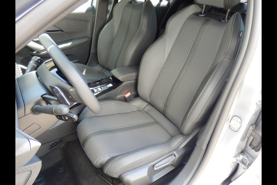 Peugeot 208 Hybrid e-DCS6 136pk | GT Line | Automaat |