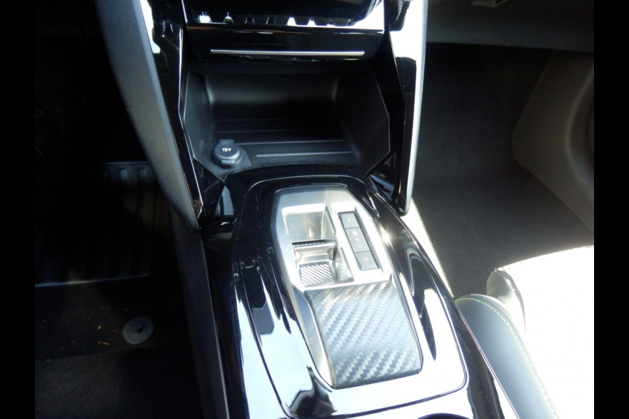 Peugeot 208 Hybrid e-DCS6 136pk | GT Line | Automaat |