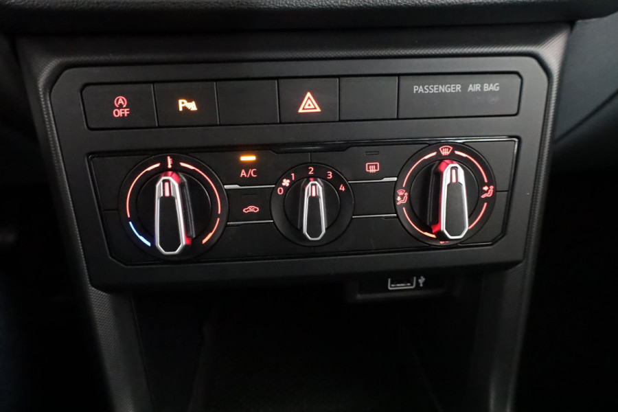 Volkswagen T-Cross 1.0 TSI 95pk | parksensoren | dodehoekdetectie | airconditioning |