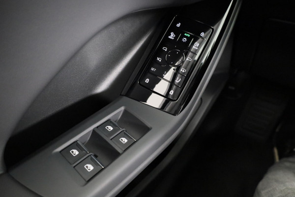 Audi Q6 e-tron Advanced edition e-tron perf 225kW/306pk 100Kwh Ha Tech Plus pakket, sportstoelen met leder, omgevingscamera's, adaptive cruisecontrol, verwarmbare voor en achterstoelen
