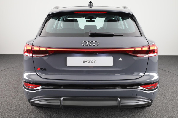 Audi Q6 e-tron Advanced edition e-tron perf 225kW/306pk 100Kwh Ha Tech Plus pakket, sportstoelen met leder, omgevingscamera's, adaptive cruisecontrol, verwarmbare voor en achterstoelen