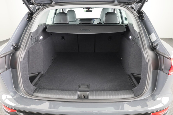 Audi Q6 e-tron Advanced edition e-tron perf 225kW/306pk 100Kwh Ha Tech Plus pakket, sportstoelen met leder, omgevingscamera's, adaptive cruisecontrol, verwarmbare voor en achterstoelen