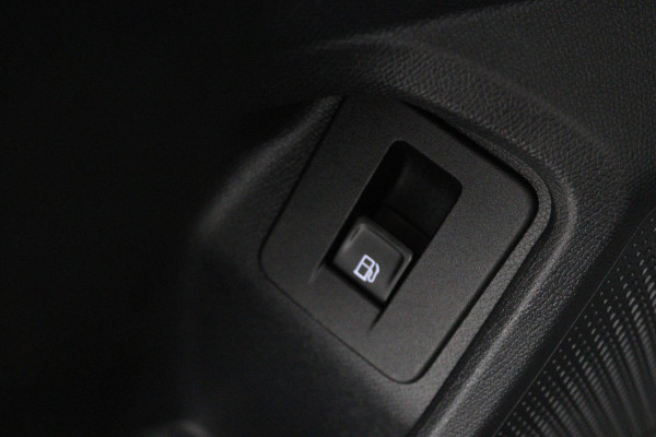 Seat Leon 1.4 TSI eHybrid PHEV FR Business Intense (PANORAMADAK, STUURVERWARMING, ACHTERUITRIJCAMERA, GOED ONDERHOUDEN)