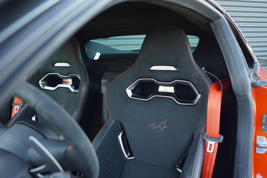 ALPINE A110 1.8 Turbo S / Aero / Carbon / Alcantara / Focal / Sabelt