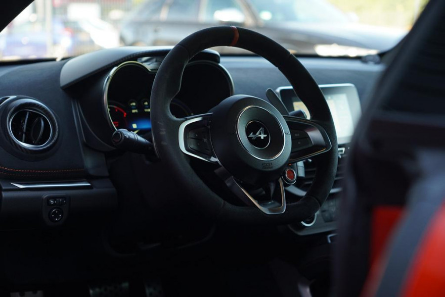 ALPINE A110 1.8 Turbo S / Aero / Carbon / Alcantara / Focal / Sabelt