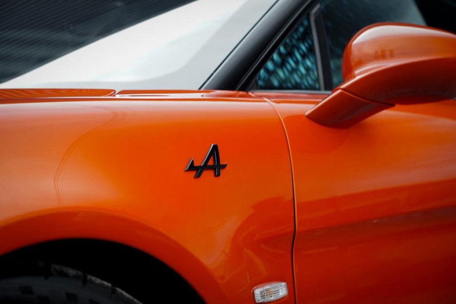 ALPINE A110 1.8 Turbo S / Aero / Carbon / Alcantara / Focal / Sabelt