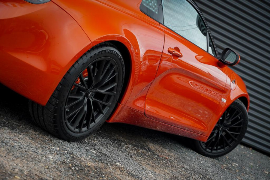 ALPINE A110 1.8 Turbo S / Aero / Carbon / Alcantara / Focal / Sabelt