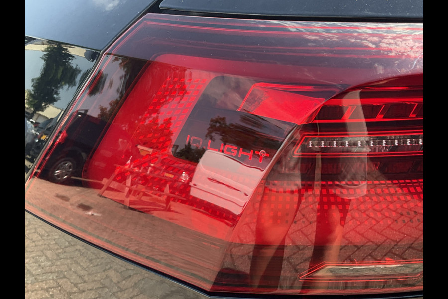 Volkswagen Golf 1.5 TSI Style Pano.dak Massage Sfeerverl Adap.Cruise Carplay Led Memory Uitstraling!
