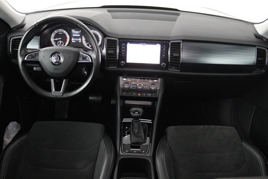 Škoda Kodiaq 1.5 TSI Limited Business Edition 7p. (PANORAMADAK, ACHTERUITRIJCAMERA, PARKEERSENSOREN, NAVIGATIE, STOELVERWARMNG)
