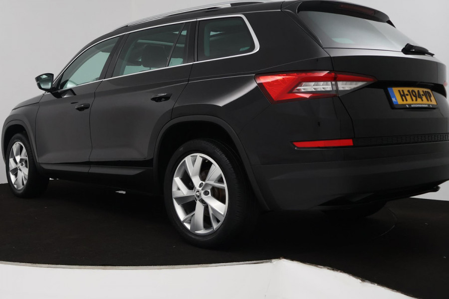 Škoda Kodiaq 1.5 TSI Limited Business Edition 7p. (PANORAMADAK, ACHTERUITRIJCAMERA, PARKEERSENSOREN, NAVIGATIE, STOELVERWARMNG)