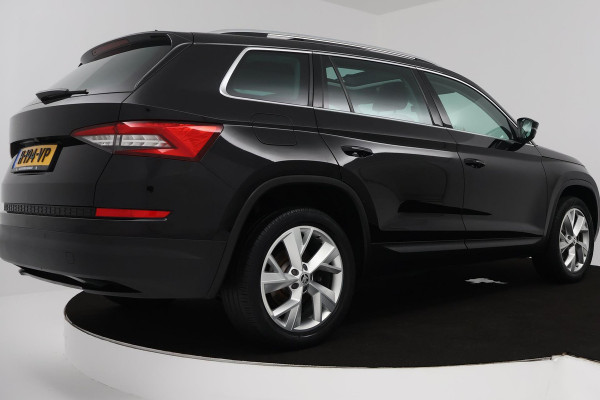 Škoda Kodiaq 1.5 TSI Limited Business Edition 7p. (PANORAMADAK, ACHTERUITRIJCAMERA, PARKEERSENSOREN, NAVIGATIE, STOELVERWARMNG)