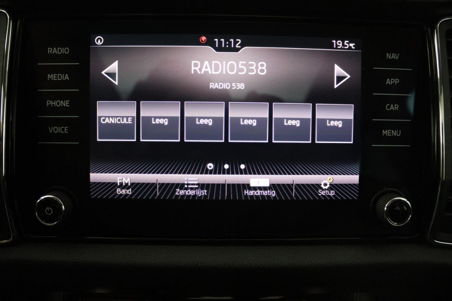 Škoda Kodiaq 1.5 TSI Limited Business Edition 7p. (PANORAMADAK, ACHTERUITRIJCAMERA, PARKEERSENSOREN, NAVIGATIE, STOELVERWARMNG)
