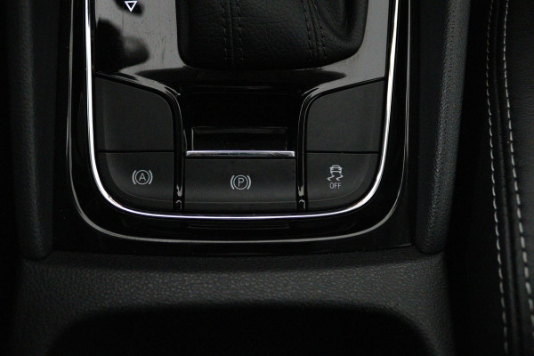 Škoda Kodiaq 1.5 TSI Limited Business Edition 7p. (PANORAMADAK, ACHTERUITRIJCAMERA, PARKEERSENSOREN, NAVIGATIE, STOELVERWARMNG)