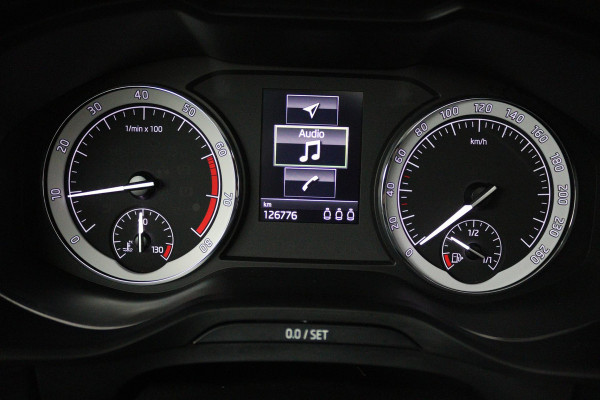 Škoda Kodiaq 1.5 TSI Limited Business Edition 7p. (PANORAMADAK, ACHTERUITRIJCAMERA, PARKEERSENSOREN, NAVIGATIE, STOELVERWARMNG)