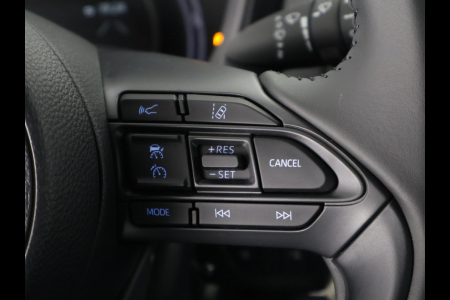 Toyota Aygo X 1.0 VVT-i S-CVT Pulse Automaat | Stoelverwarming | Adaptief Cruise Control | Camera |