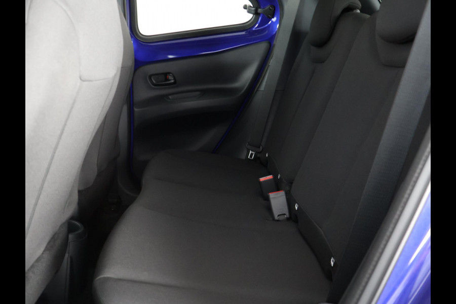 Toyota Aygo X 1.0 VVT-i S-CVT Pulse Automaat | Stoelverwarming | Adaptief Cruise Control | Camera |