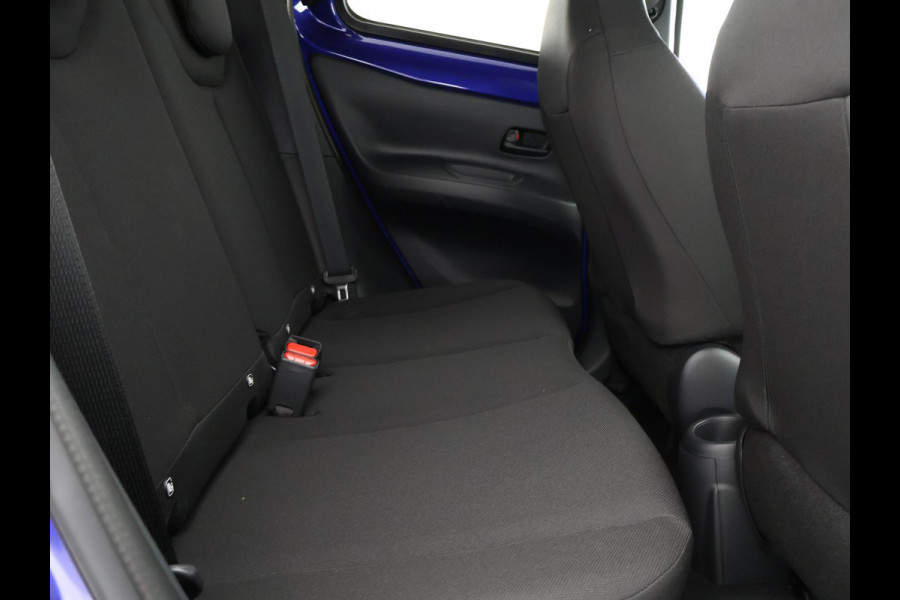 Toyota Aygo X 1.0 VVT-i S-CVT Pulse Automaat | Stoelverwarming | Adaptief Cruise Control | Camera |