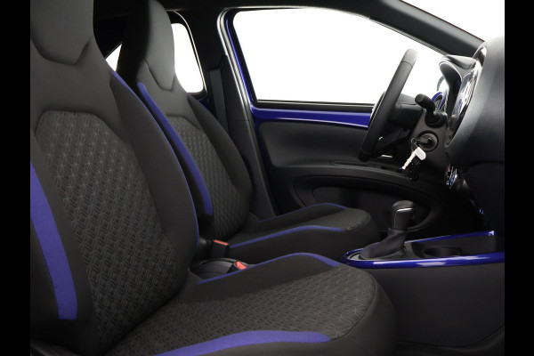 Toyota Aygo X 1.0 VVT-i S-CVT Pulse Automaat | Stoelverwarming | Adaptief Cruise Control | Camera |