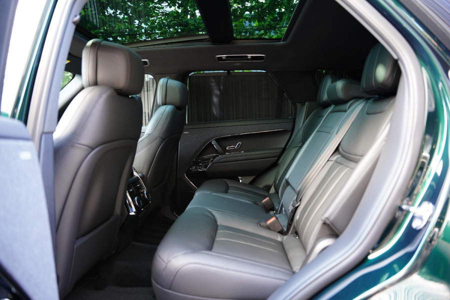 Land Rover Range Rover Sport P 460 E Dynamic HSE SVO BRITISH RACING GREEN