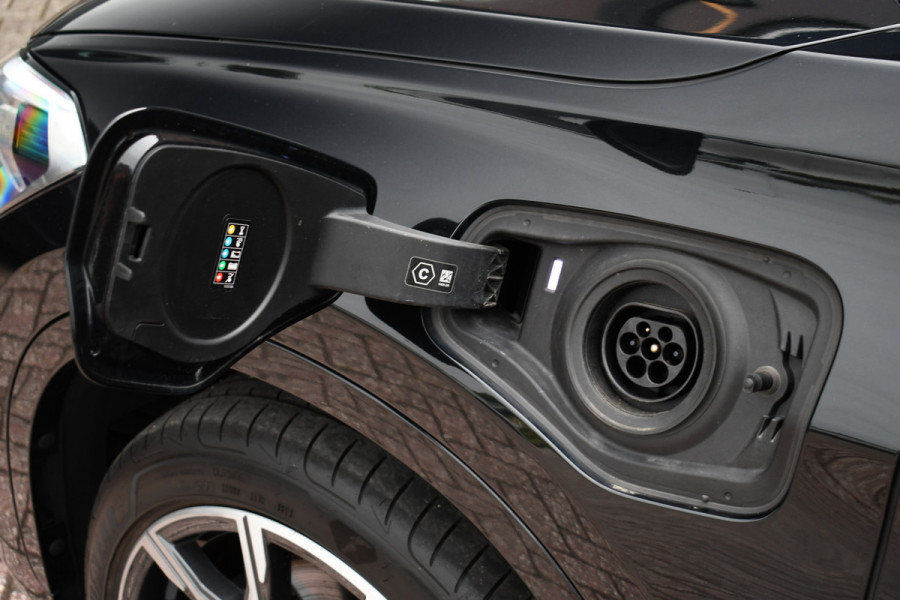 BMW X1 xDrive25e M-Sport Trekhaak 19inch DAB El-Klep