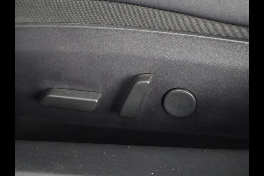 Tesla Model 3 Long Range AWD 75 kWh ACCU 87% | Dodehoek detectie | Voorstoelen verwarmd |