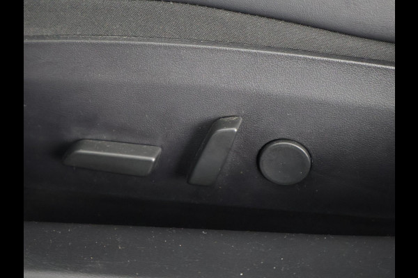 Tesla Model 3 Long Range AWD 75 kWh ACCU 87% | Dodehoek detectie | Voorstoelen verwarmd |