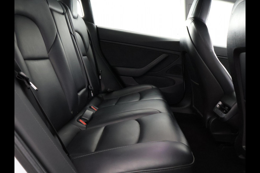 Tesla Model 3 Long Range AWD 75 kWh ACCU 87% | Dodehoek detectie | Voorstoelen verwarmd |