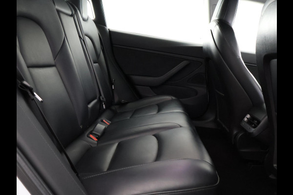 Tesla Model 3 Long Range AWD 75 kWh ACCU 87% | Dodehoek detectie | Voorstoelen verwarmd |