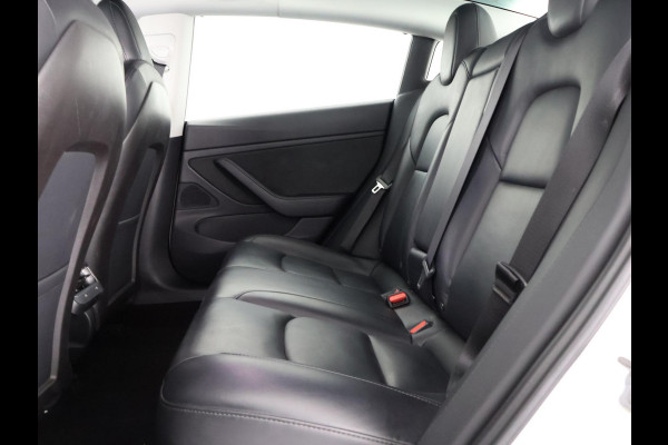 Tesla Model 3 Long Range AWD 75 kWh ACCU 87% | Dodehoek detectie | Voorstoelen verwarmd |