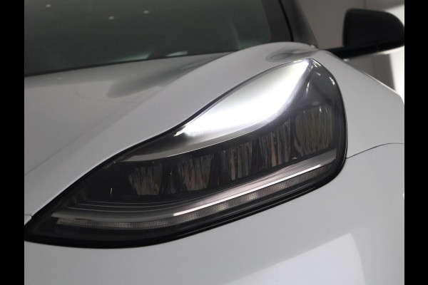 Tesla Model 3 Long Range AWD 75 kWh ACCU 87% | Dodehoek detectie | Voorstoelen verwarmd |
