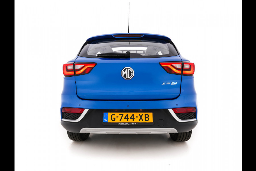 MG ZS EV Luxury 45 kWh (INCL-BTW) *PANO | FULL-LEATHER | CCS-FASTLOADER | KEYLESS | NAVI-FULLMAP | ADAPTIVE-CRUISE | CAMERA | HEATED-SPORT-SEATS | CARPLAY | BLINDSPOT | DAB | LANE-ASSIST | 17"ALU*