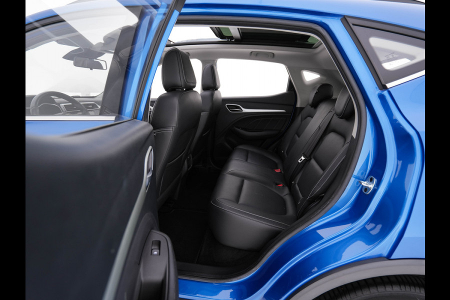 MG ZS EV Luxury 45 kWh (INCL-BTW) *PANO | FULL-LEATHER | CCS-FASTLOADER | KEYLESS | NAVI-FULLMAP | ADAPTIVE-CRUISE | CAMERA | HEATED-SPORT-SEATS | CARPLAY | BLINDSPOT | DAB | LANE-ASSIST | 17"ALU*